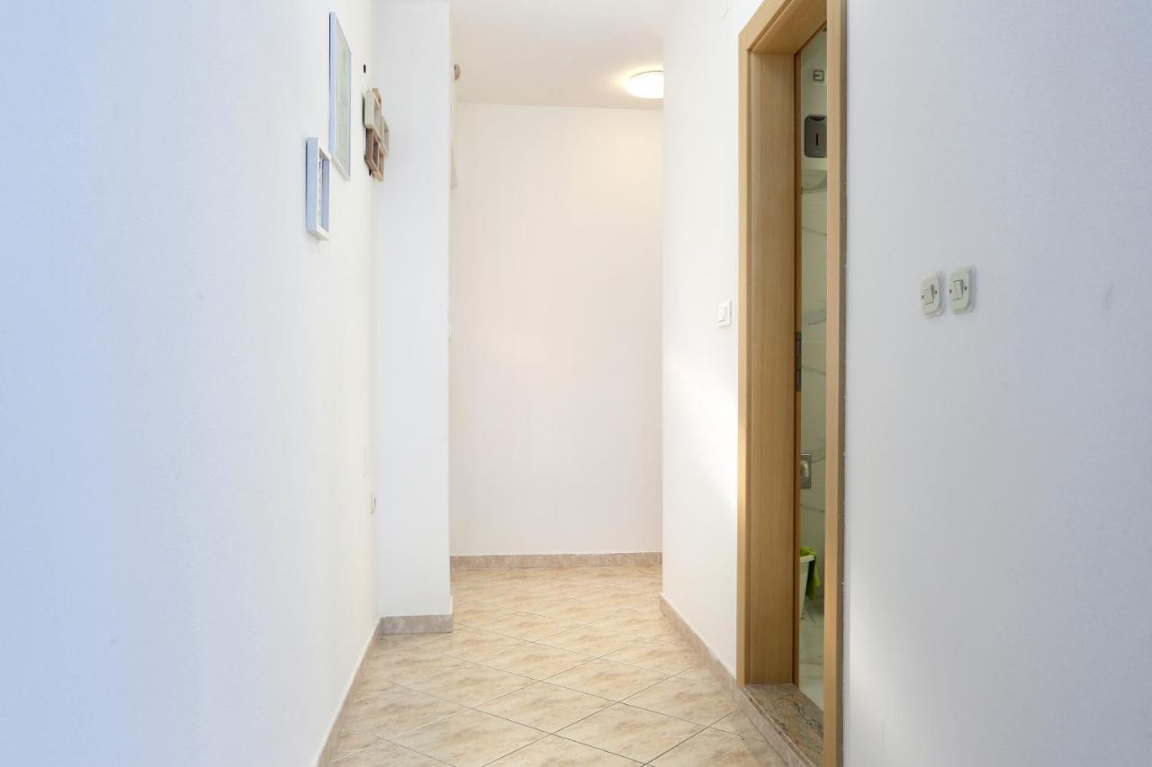 Apartments By The Sea Poljica, Trogir - 19316 Marina Ngoại thất bức ảnh