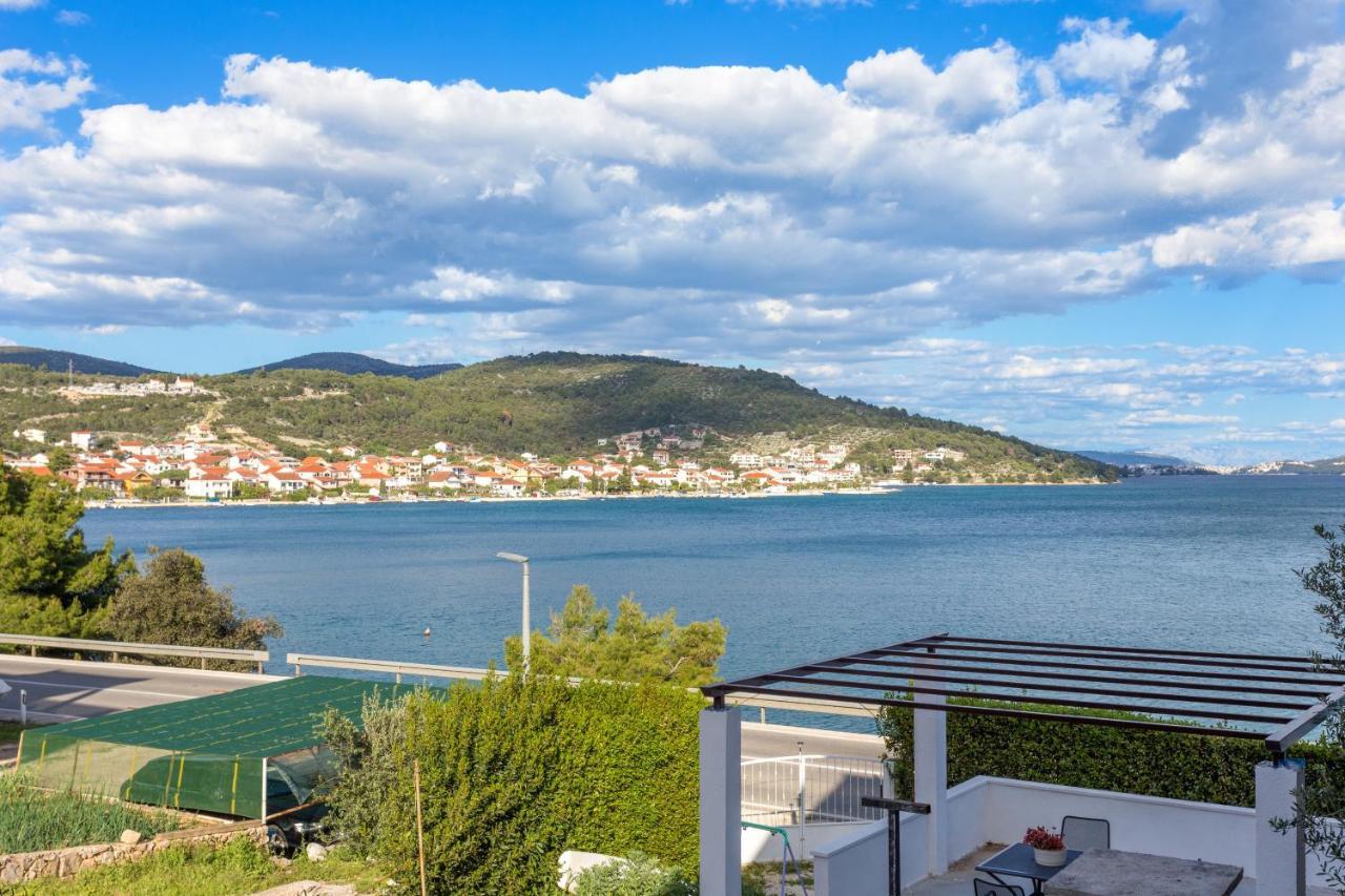 Apartments By The Sea Poljica, Trogir - 19316 Marina Ngoại thất bức ảnh