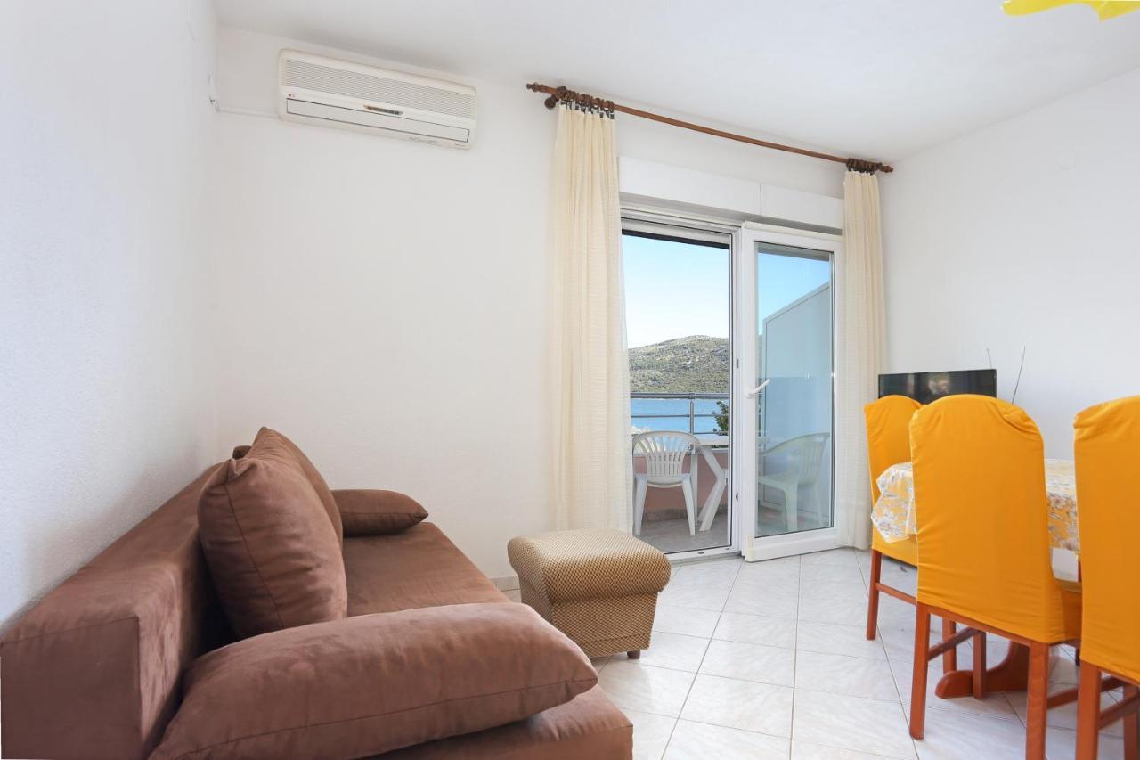 Apartments By The Sea Poljica, Trogir - 19316 Marina Ngoại thất bức ảnh
